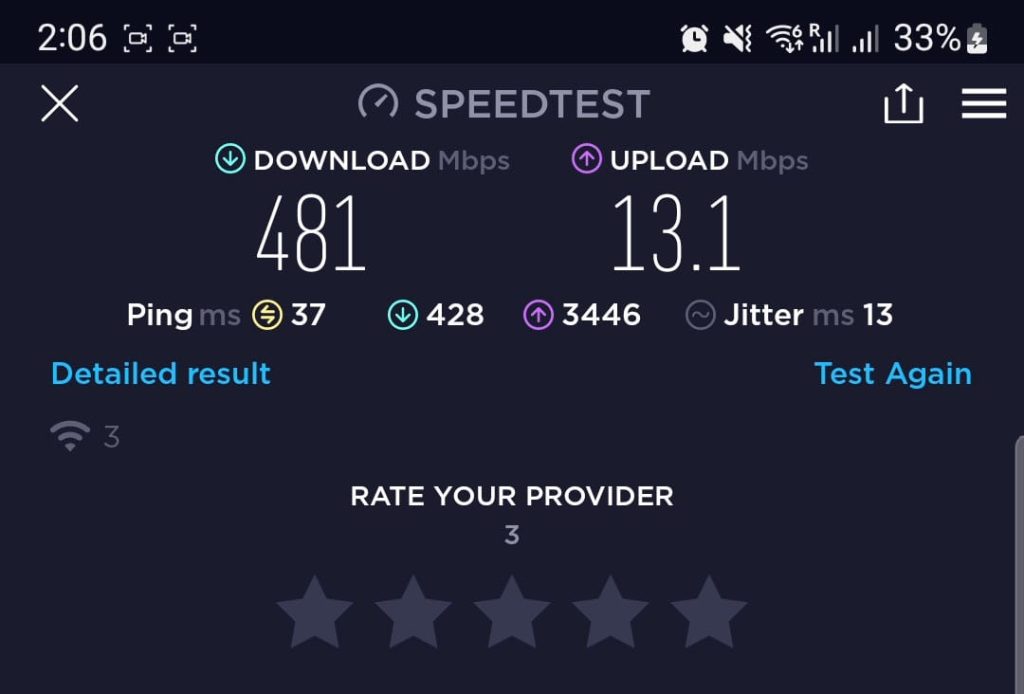 Internet-Geschwindigkeitstestergebnis mit einer 5G-Download-Geschwindigkeit.